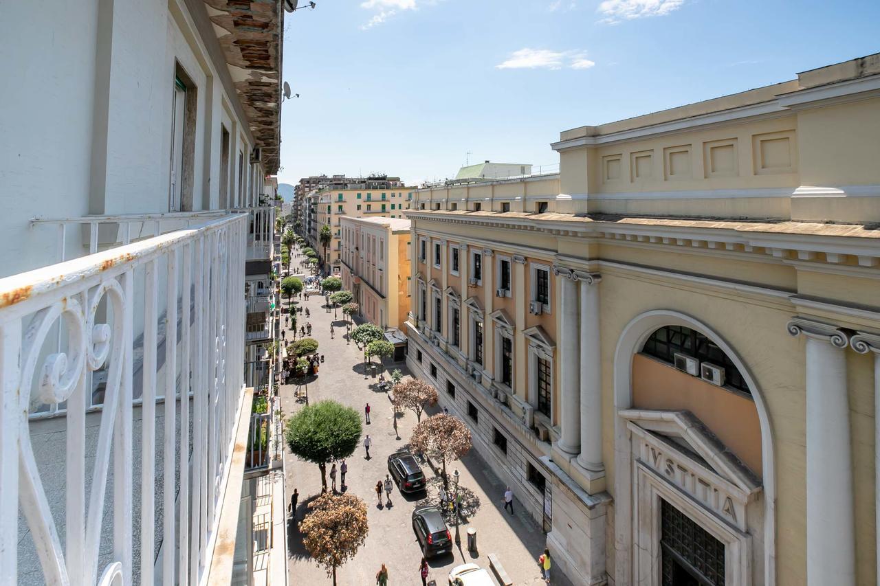 サレルノ Residenza Eleonora Bed & Breakfast エクステリア 写真