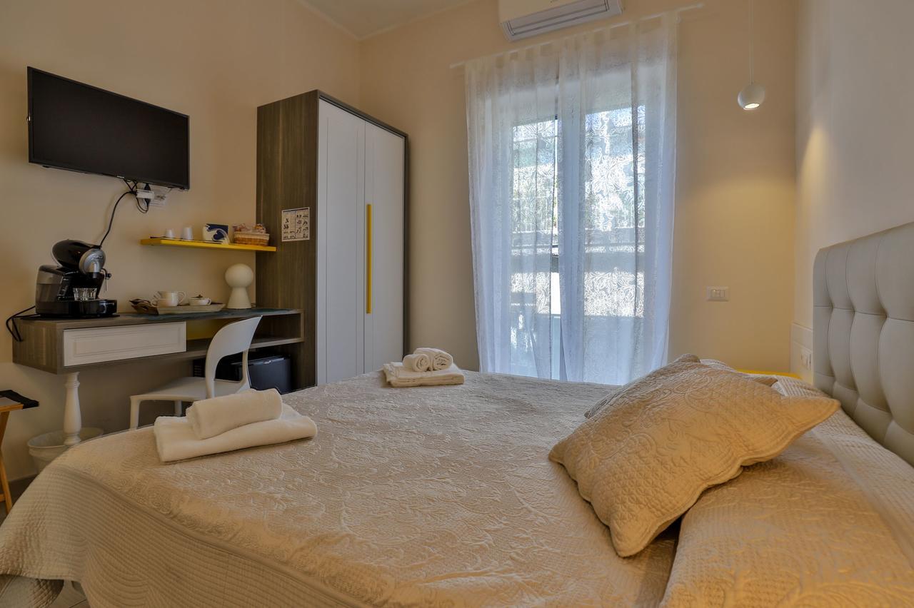 サレルノ Residenza Eleonora Bed & Breakfast エクステリア 写真